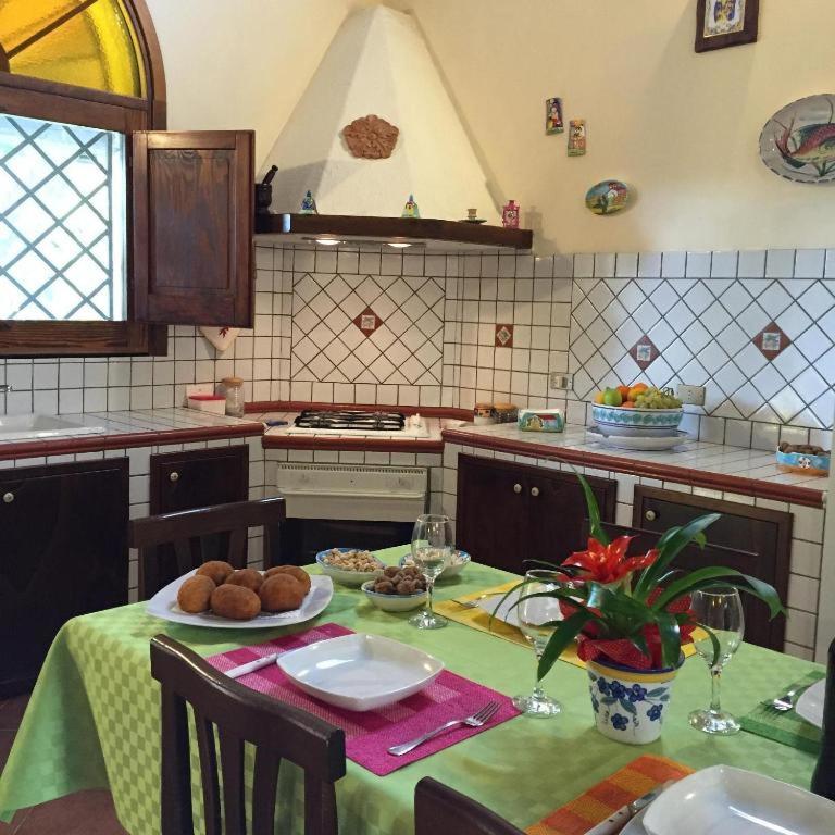 Rifugio Giudeo Guest House Balestrate Exterior photo